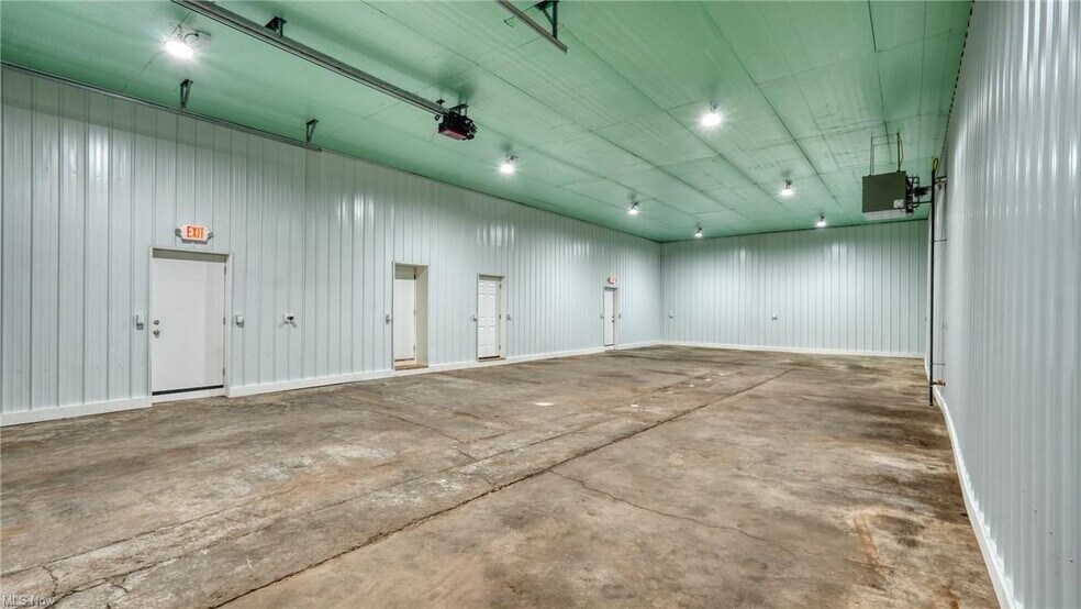 More Photos Of 11126 E Pike Rd, Cambridge Light Manufacturing For Lease