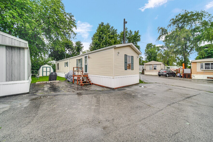 More Photos Of 10557 N State Route 50, Manteno Trailer Camper Park For Sale