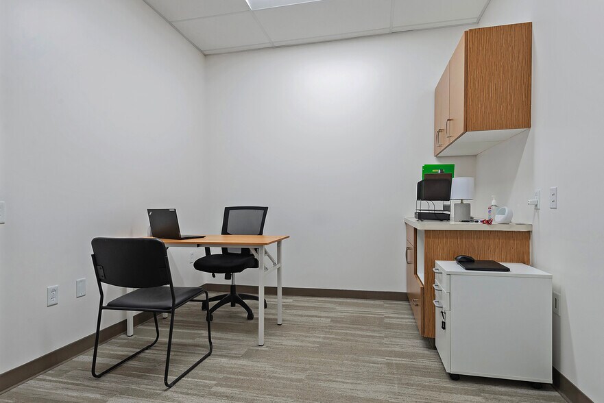 More Photos Of 320 W River Park Dr, Provo Medical For Sale