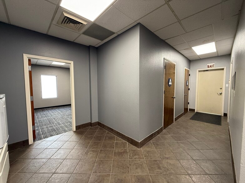 More Photos Of 748 Market St, Redding Office For Sale