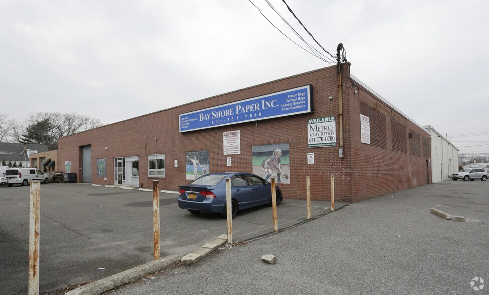More Photos Of 41 Decker St, Copiague Warehouse For Sale