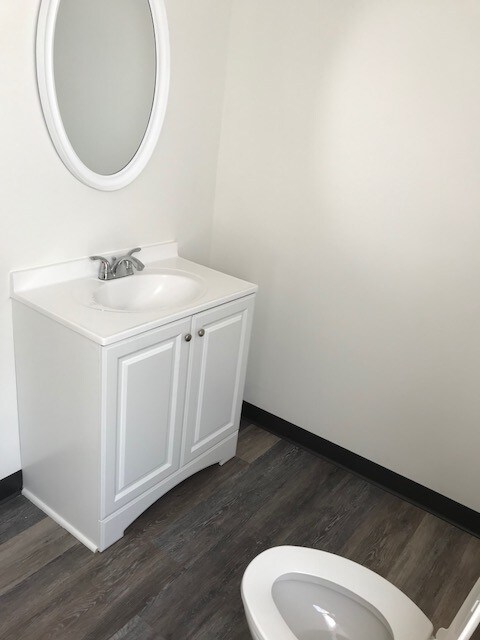 More Photos Of 450-456 Boston Post Rd, Weston Storefront Retail Office For Lease