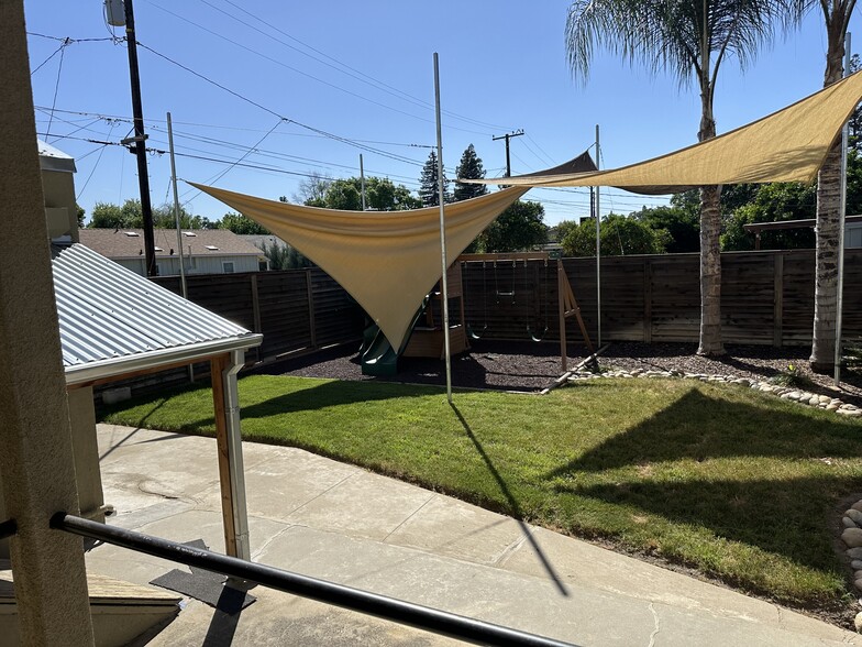 More Photos Of 1001 W Noble Ave, Visalia Specialty For Sale