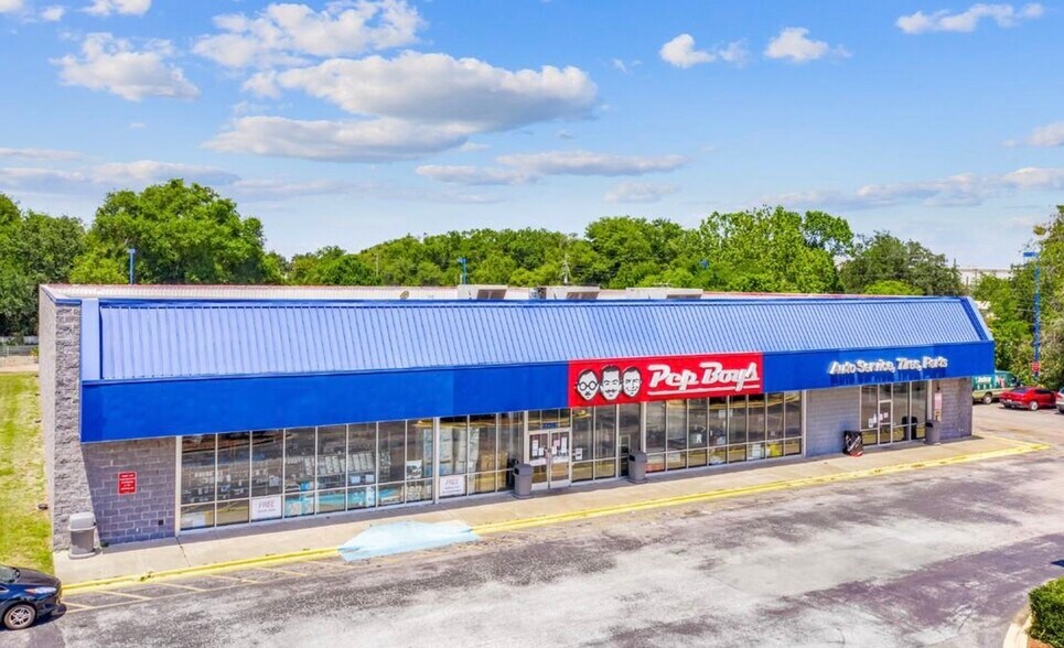 More Photos Of 7750 S Orange Blossom Trl, Orlando Storefront For Sale