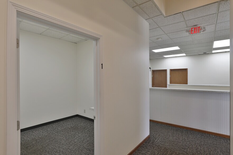 More Photos Of 1600 Sheridan Dr, Lancaster Medical For Sale