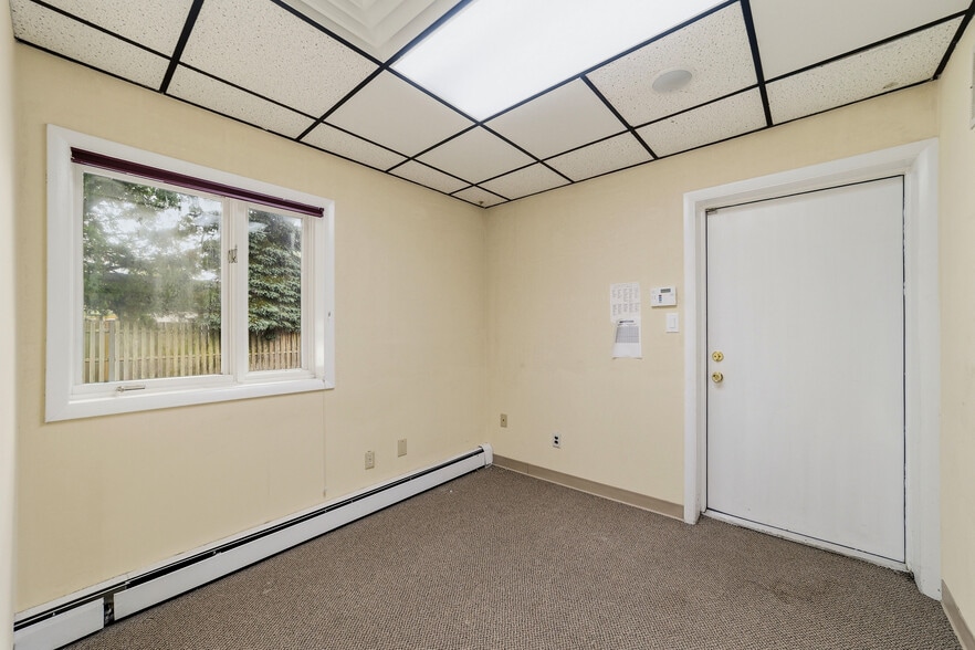 More Photos Of 2406 New Rd, Northfield Office For Sale