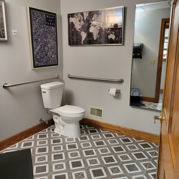 More Photos Of 6490 Main St, Buffalo Medical For Lease