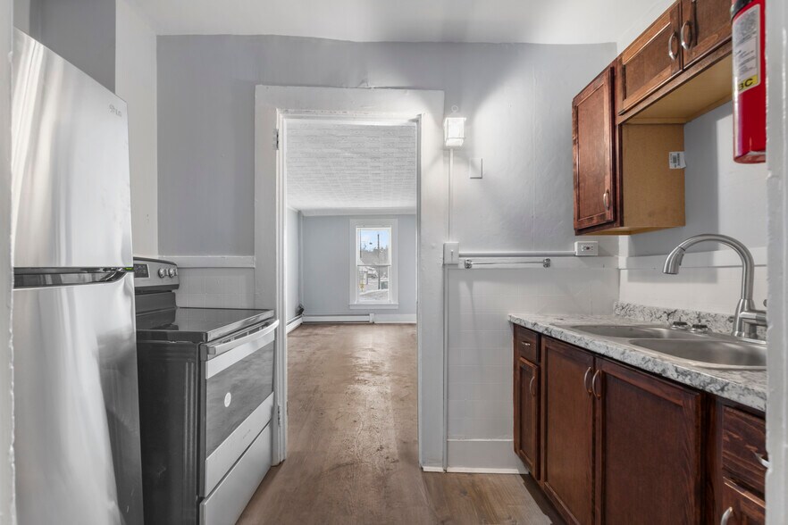 More Photos Of 4 Elm St, Lancaster Apartments For Sale