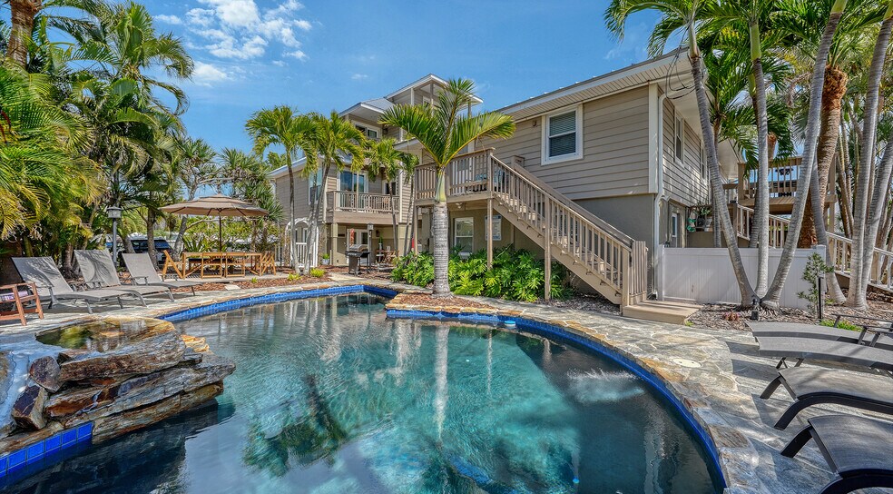 More Photos Of 5610 AVENIDA DEL MARE, Sarasota Specialty For Sale