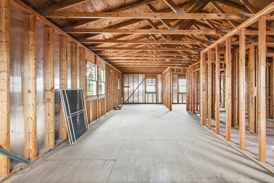 More Photos Of 11 S 2nd St, Festus Office For Sale