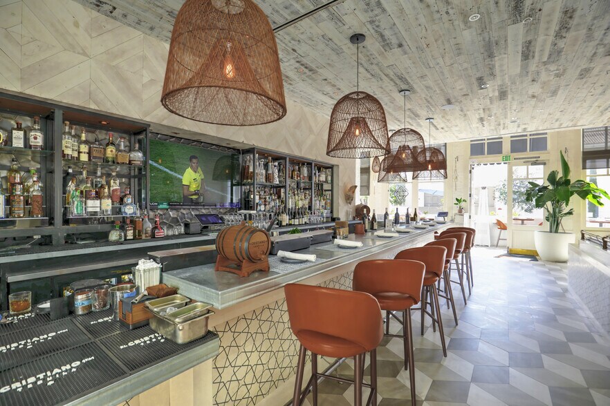 More Photos Of 7 E Anapamu St, Santa Barbara Restaurant For Sale
