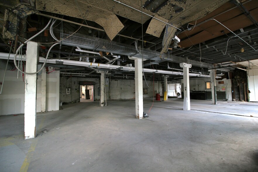 More Photos Of 102 W Superior St, Fort Wayne Apartments For Lease