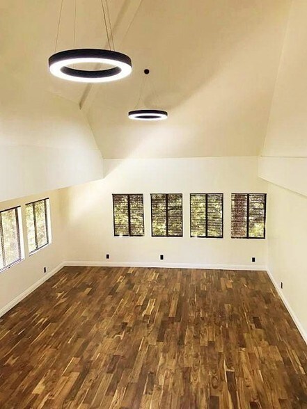 More Photos Of 1610 Oak St, Solvang Office For Lease