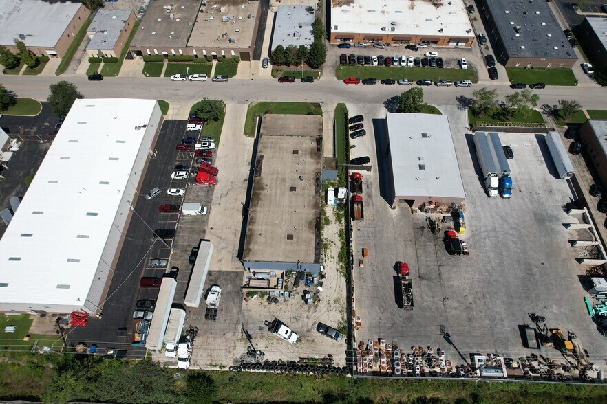 More Photos Of 1103 Morse Ave, Schaumburg Service For Lease