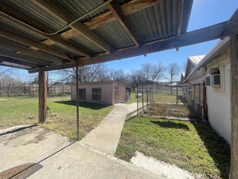More Photos Of 1312 N US Highway 281, Lampasas Healthcare For Sale
