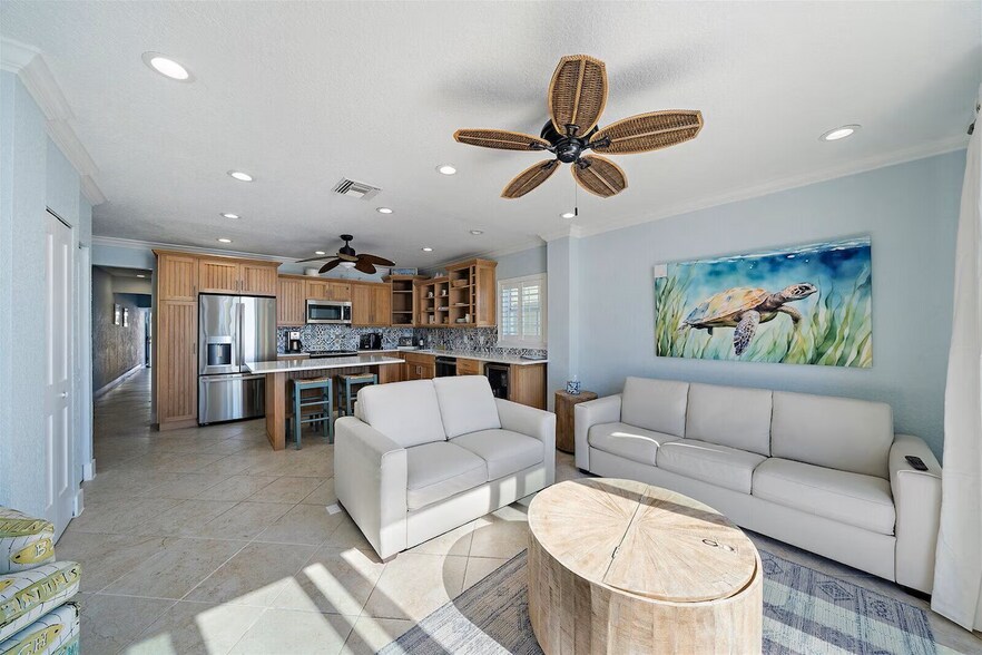 More Photos Of 110 Beach Road #1, Siesta Key Specialty For Sale