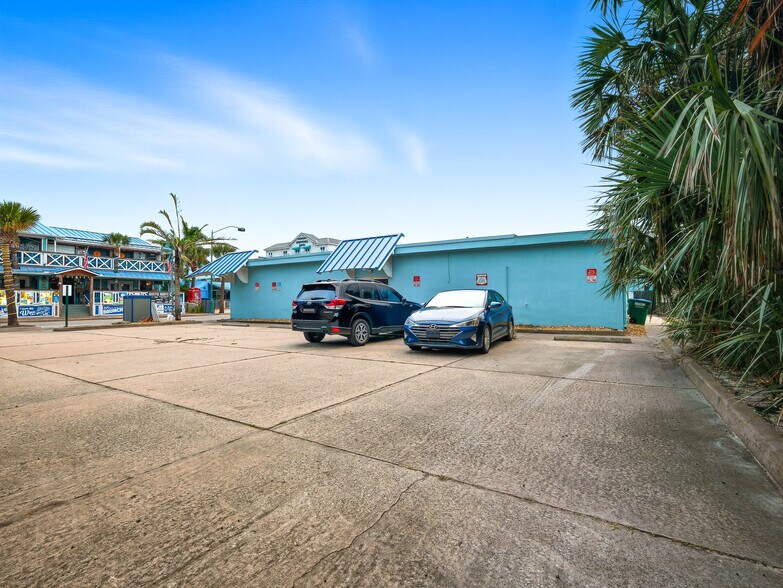 More Photos Of 415 Flagler Ave, New Smyrna Beach Storefront For Sale