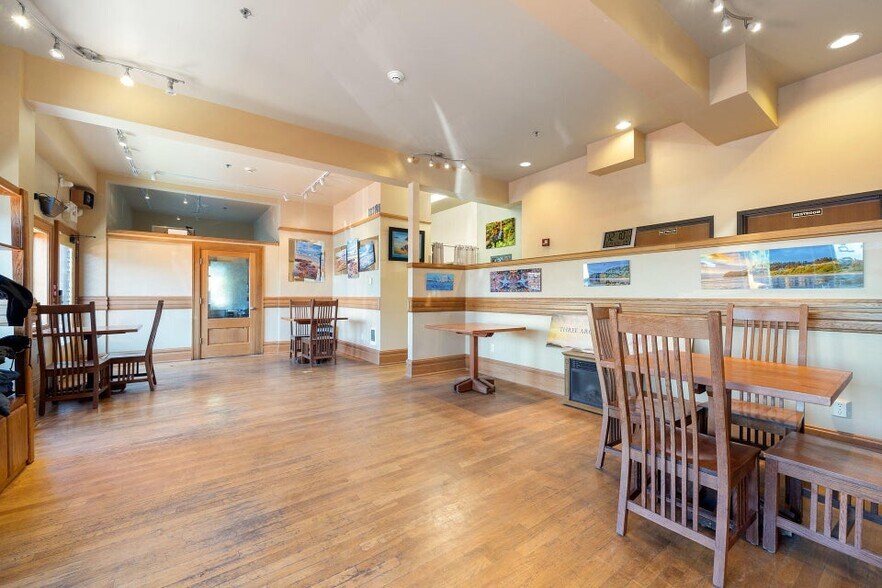 More Photos Of 1505 Pacific Ave NW, Oceanside Hotel For Sale
