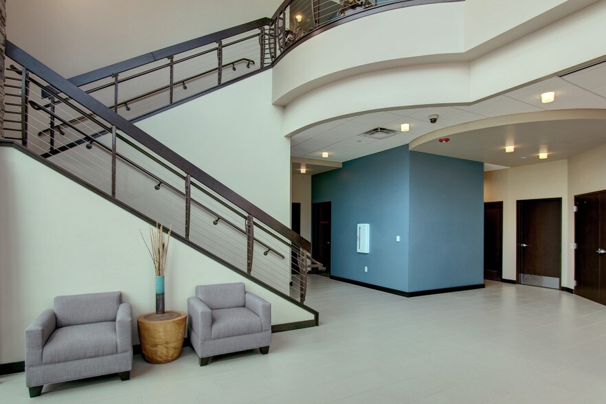 More Photos Of 195 Inverness Dr W, Englewood Medical For Lease