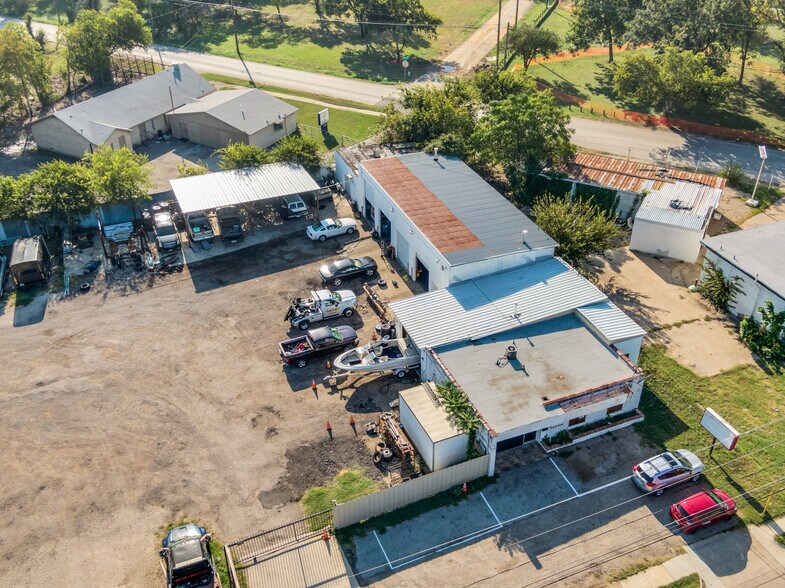 More Photos Of 3030 Cedar Crest Blvd, Dallas Flex For Sale