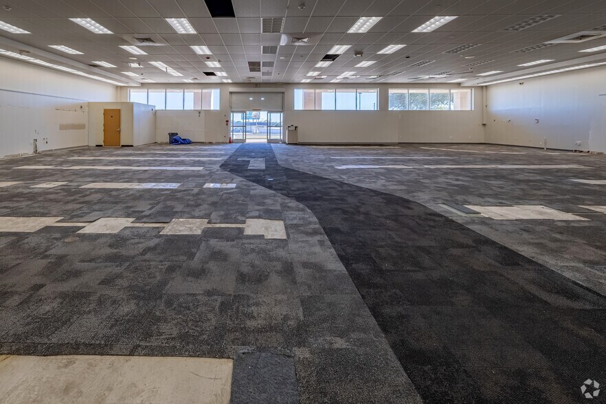 More Photos Of 3201 Seymour Hwy, Wichita Falls Drugstore For Sale