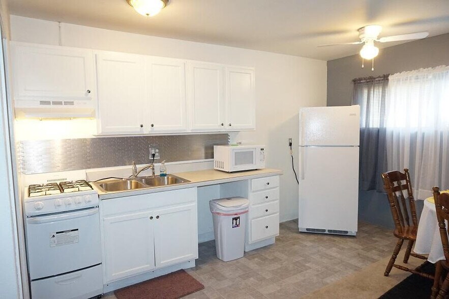 More Photos Of 1639 Douglas Ave, Racine Apartments For Sale