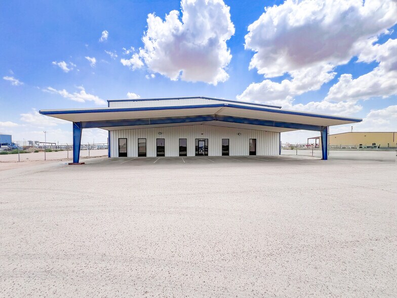 More Photos Of 8511 W Interstate 20, Midland Warehouse For Lease