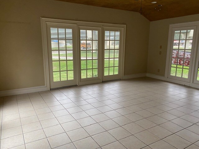 More Photos Of 34624 Tx-249, Pinehurst Office For Sale