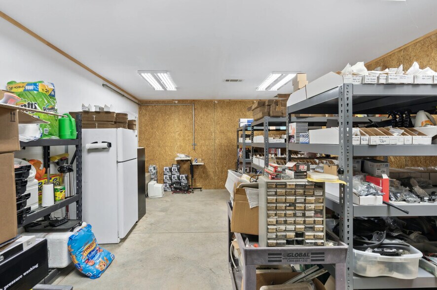 More Photos Of 20 Bellamy Pl, Stockbridge Warehouse For Sale