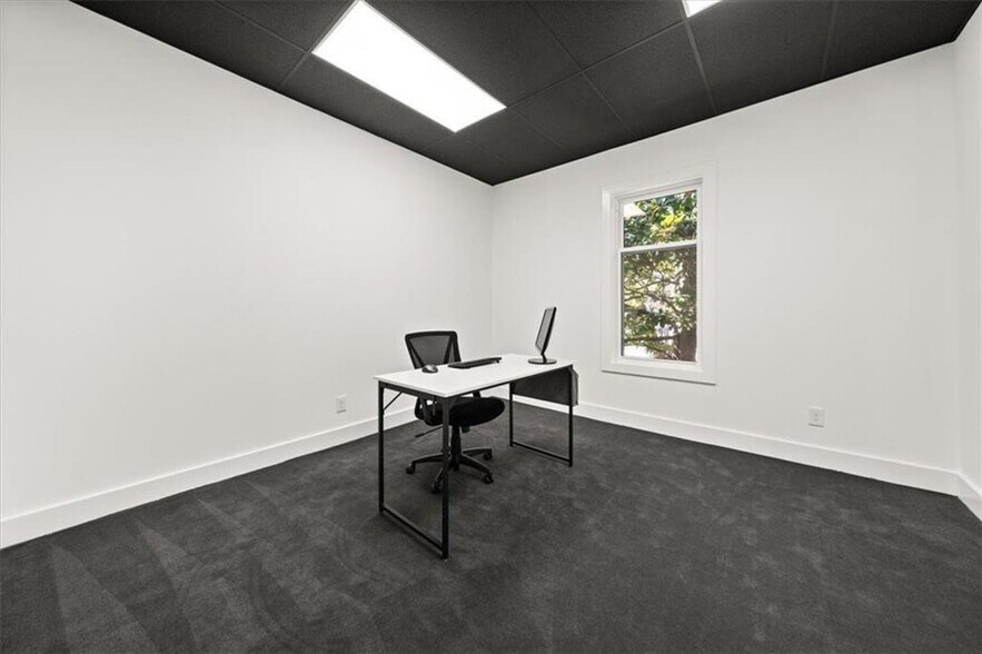 More Photos Of 6111 Peachtree Dunwoody Rd NE, Atlanta Medical For Sale