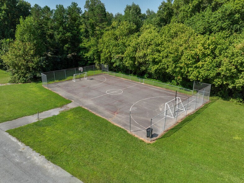 More Photos Of 100 S Kirkland Ave, Elkin Apartments For Sale