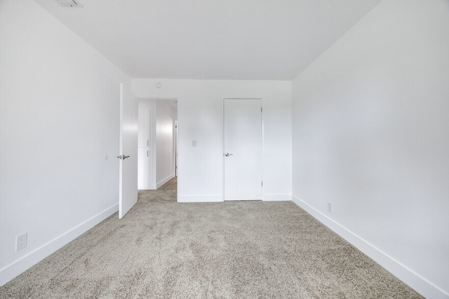 More Photos Of 1700 E Tabor Ave, Fairfield Apartments For Sale