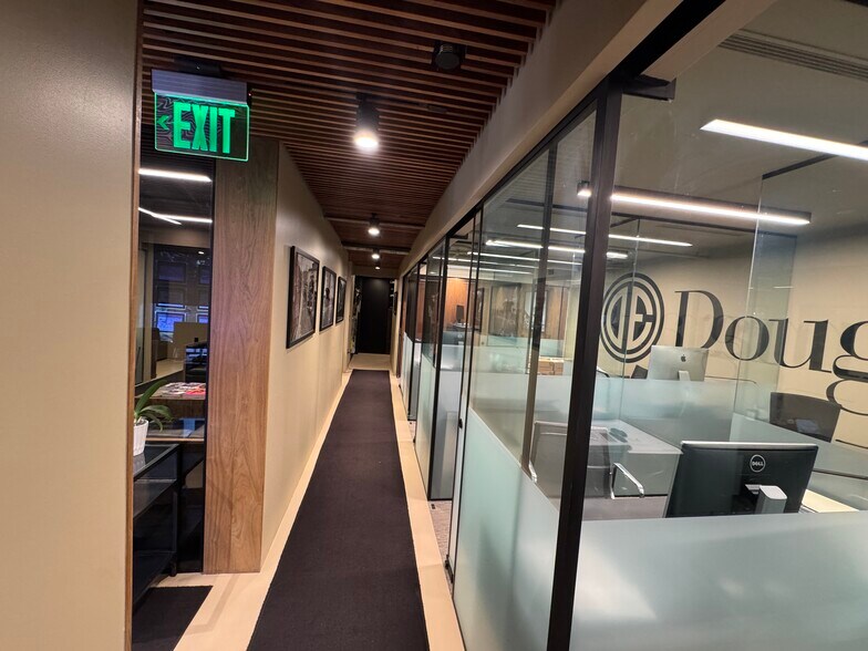 More Photos Of 520 E Durant Ave, Aspen General Retail For Lease