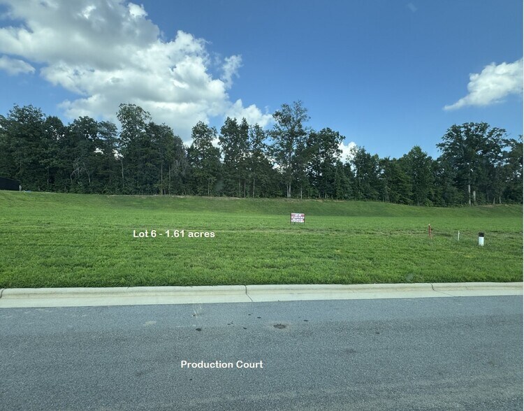 More Photos Of 8015 Thorndike Rd, Greensboro Land For Sale