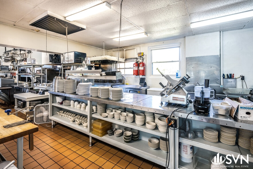 More Photos Of 638 Beaumont Inn Dr, Harrodsburg Hotel For Sale