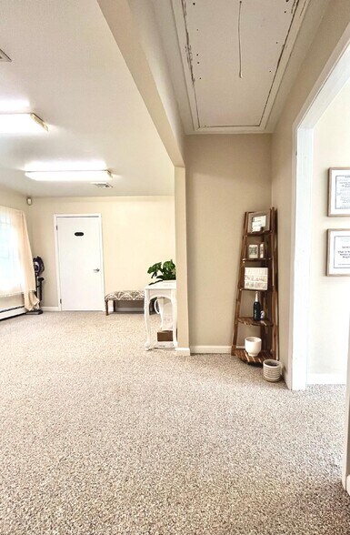 More Photos Of 366 Herbertsville Rd, Brick Medical For Lease