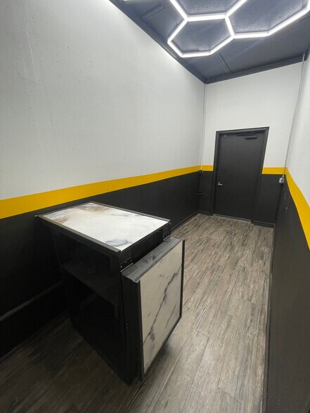 More Photos Of 1925 S Timberline Rd, Fort Collins Warehouse For Lease