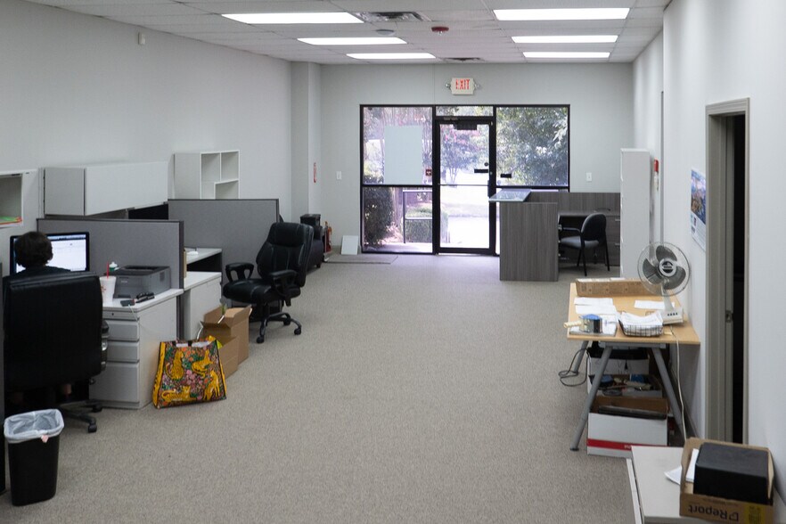 More Photos Of 9370 Industrial Trace, Alpharetta Warehouse For Lease