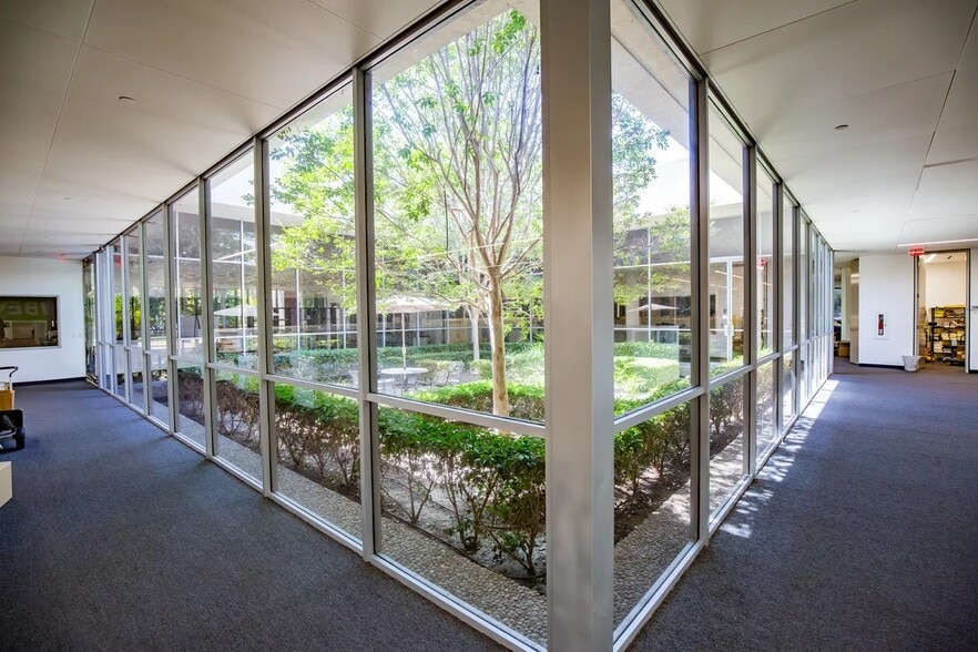 More Photos Of 2323 Main St, Irvine Warehouse For Lease