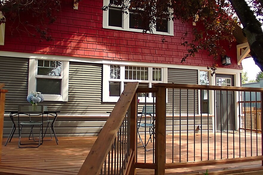 More Photos Of 446 SE Washington St, Hillsboro Coworking Space