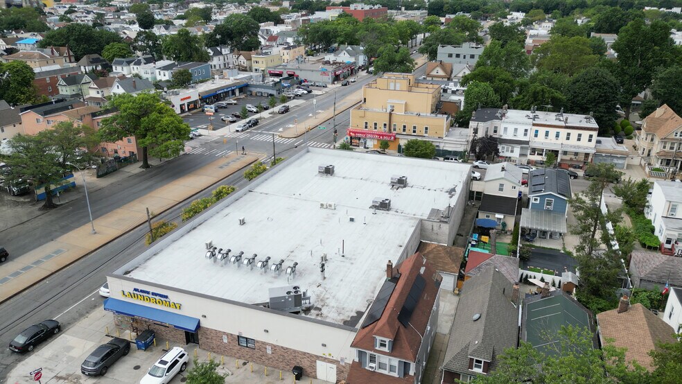 More Photos Of 10801 Atlantic Ave, Richmond Hill Freestanding For Lease