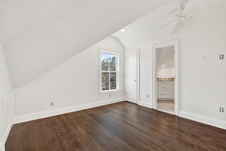 More Photos Of 104 17th st, Tybee Island Apartments For Sale