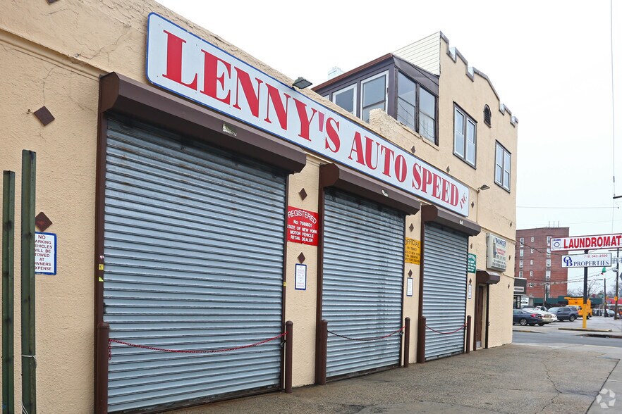 More Photos Of 22602 Jamaica Ave, Floral Park Auto Repair For Lease