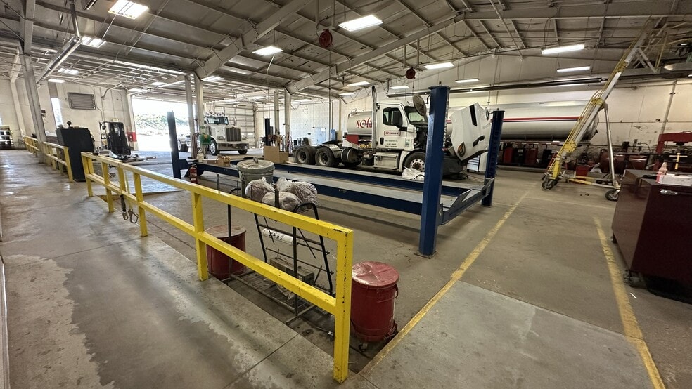 More Photos Of 2600 2nd Ave, Greeley Warehouse For Sale