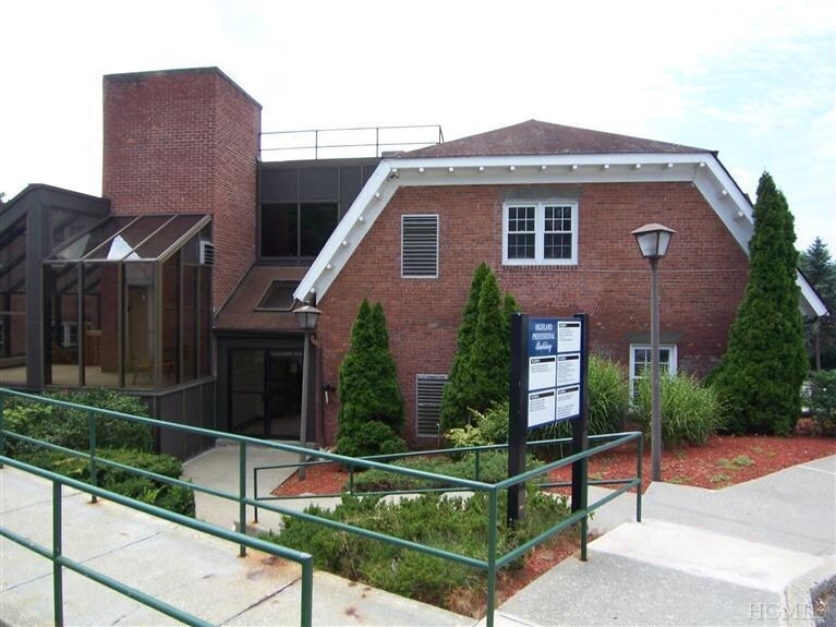 More Photos Of 2 Stowe Rd, Peekskill Medical For Sale