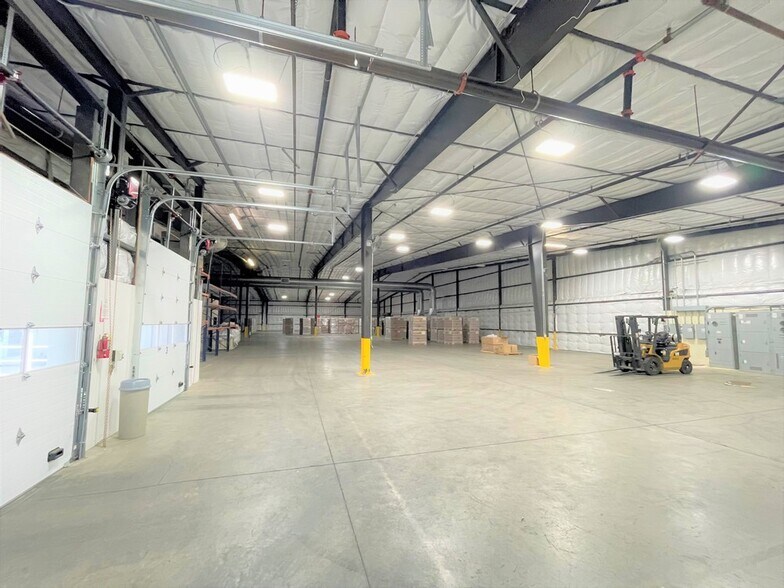 More Photos Of 4309 Second Wind Way, Paso Robles Distribution For Lease