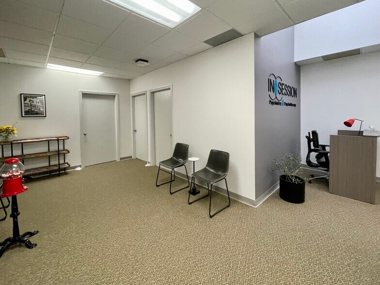 More Photos Of 90 Grove St, Ridgefield Medical For Sale