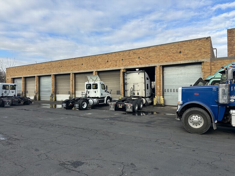 More Photos Of 93 Avenue K, Newark Land For Lease