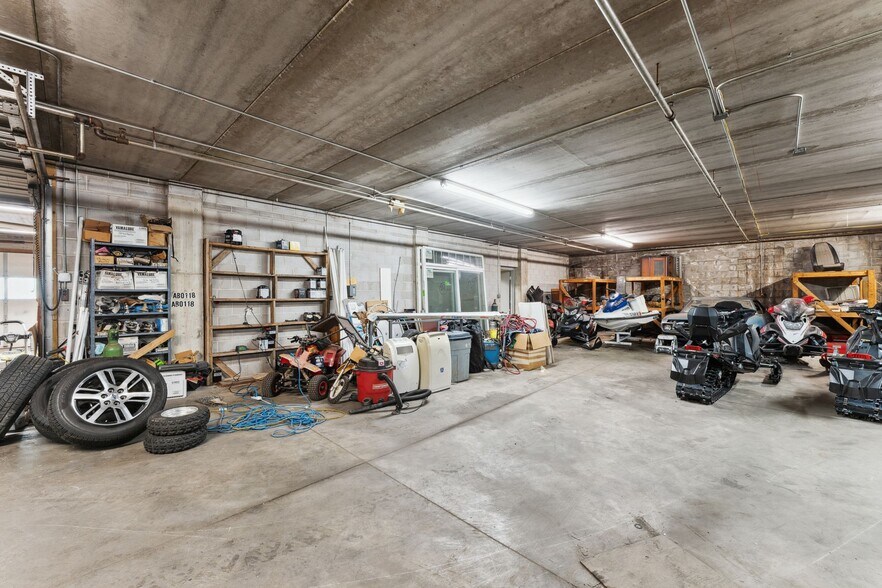 More Photos Of 4388 Shoreline Dr, Spring Park Storefront Retail Office For Sale