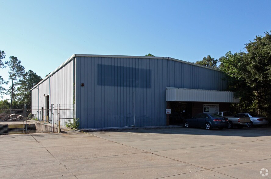 Primary Photo Of 6124 Short Cut Rd, Moss Point Warehouse For Lease
